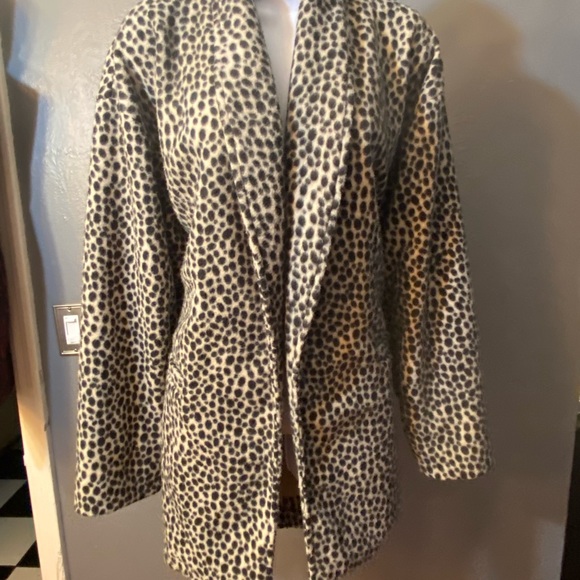 SELLECCA Fuzzy Teddy Bear Spotted Coat - Picture 9 of 16